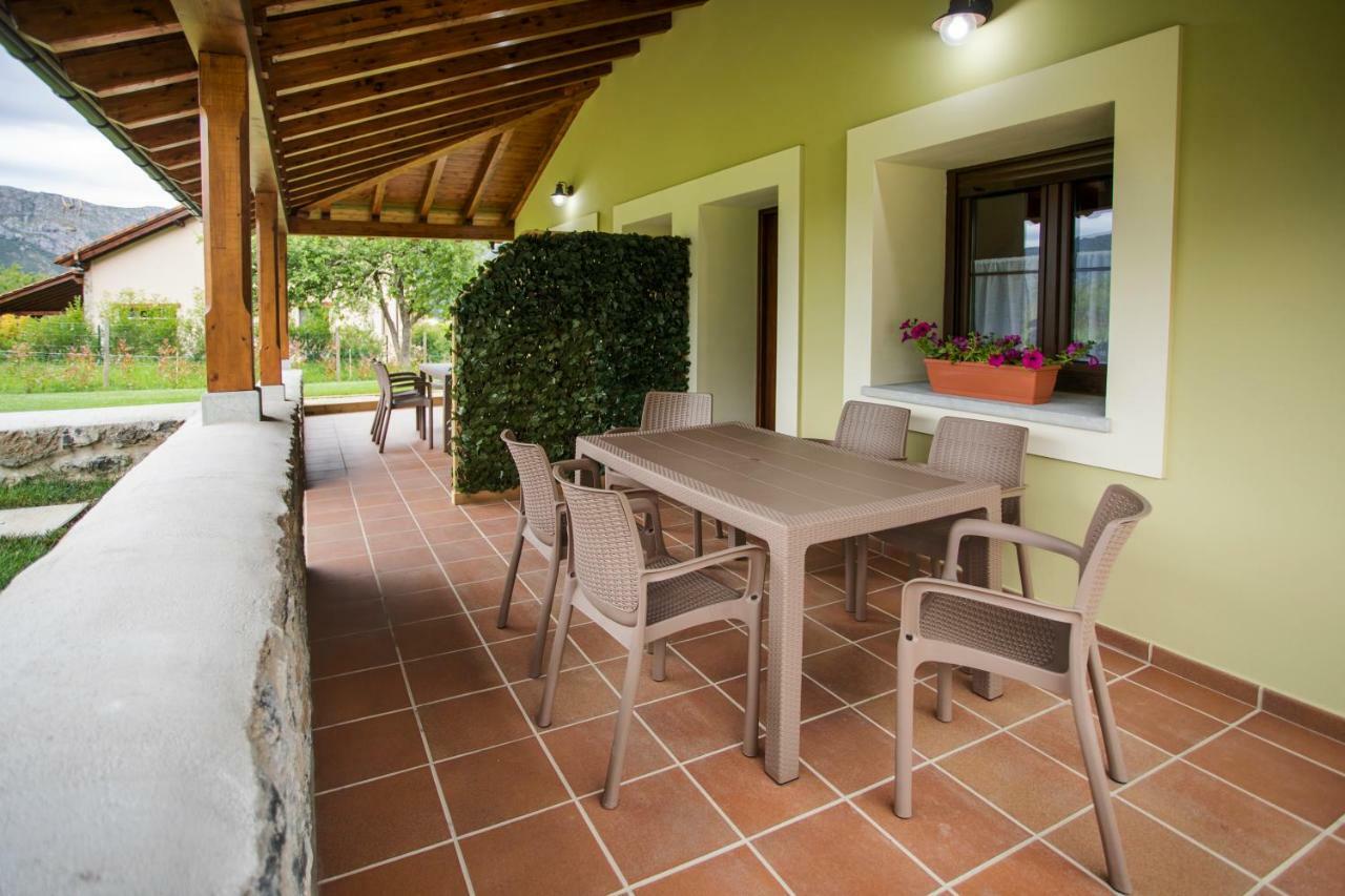 El Campo Mateo Apartamentos Onís Exterior foto